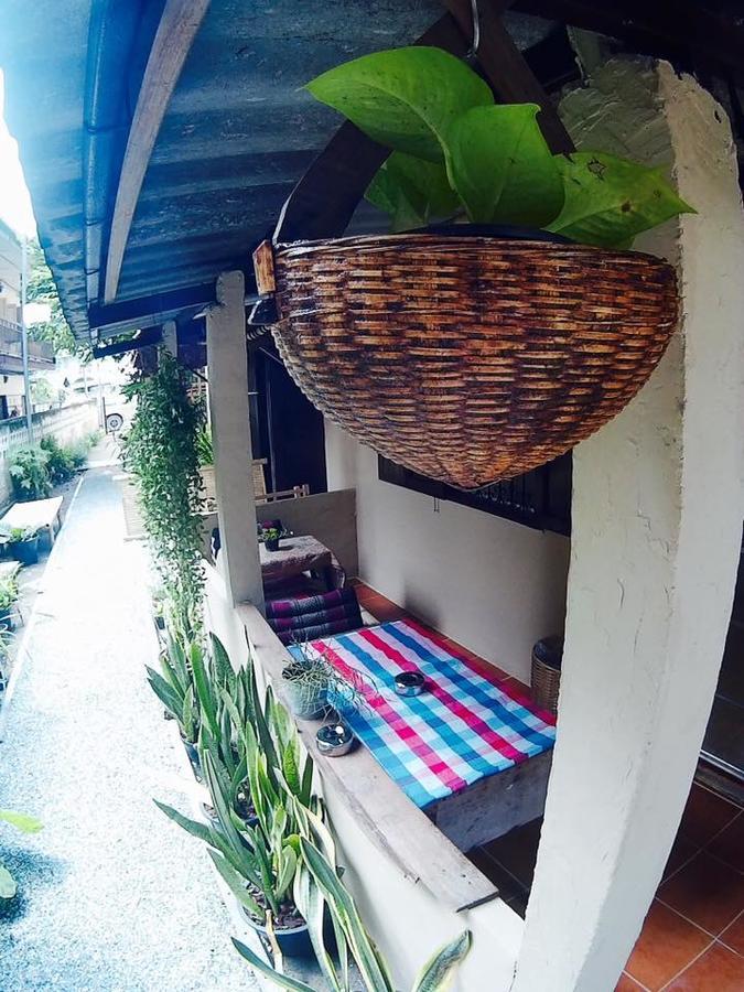 Twin House @ Tapae Hostel Chiang Mai Buitenkant foto
