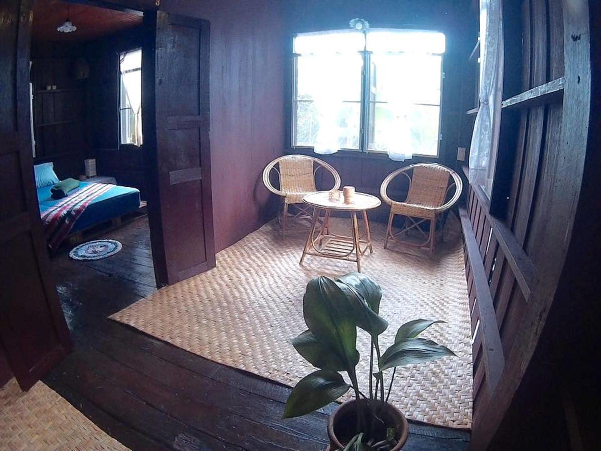 Twin House @ Tapae Hostel Chiang Mai Buitenkant foto